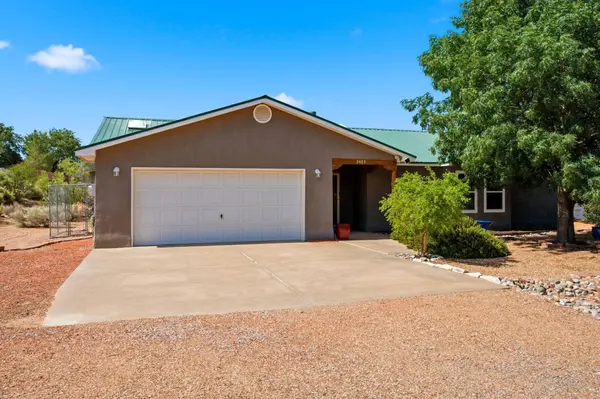 2405 Flagstone RD NE, Rio Rancho, NM 87124