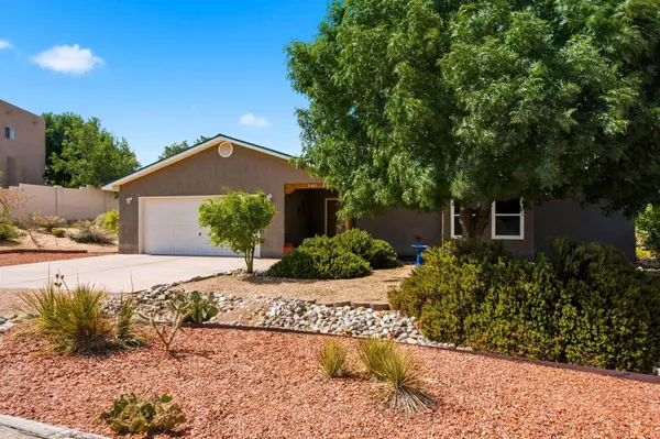 2405 Flagstone RD NE, Rio Rancho, NM 87124