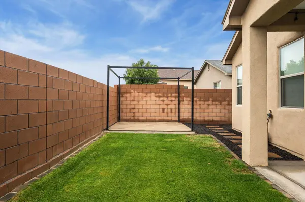 4141 Crowned Eagle LOOP NE, Rio Rancho, NM 87144