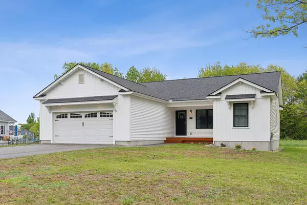 79 Colin's Meadow LN, Alfred, ME 04002