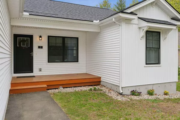 79 Colin's Meadow LN, Alfred, ME 04002