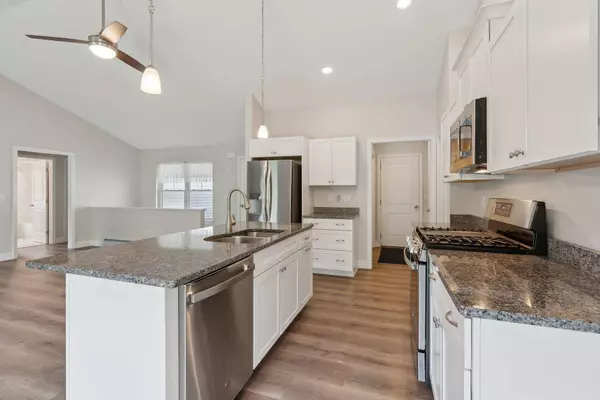 79 Colin's Meadow LN, Alfred, ME 04002