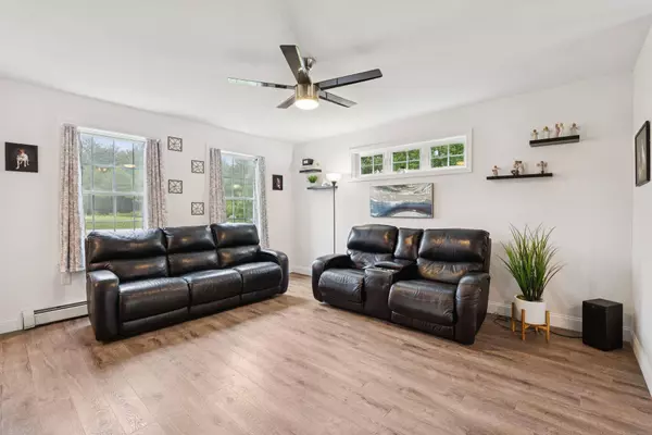 81 Nature's WAY, Standish, ME 04085