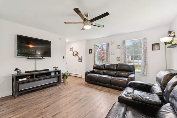 81 Nature's WAY, Standish, ME 04085