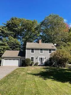 10 Foxwell DR, Scarborough, ME 04074