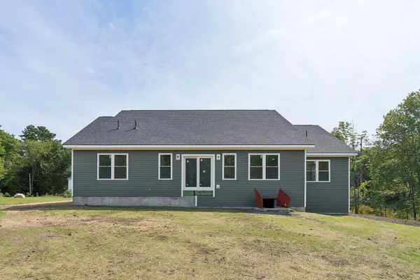32 Middle Jam RD, Gorham, ME 04038