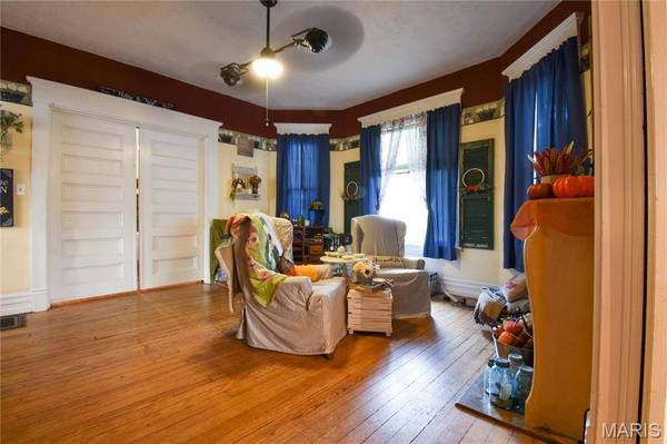 120 E Corbin ST, Bethalto, IL 62010