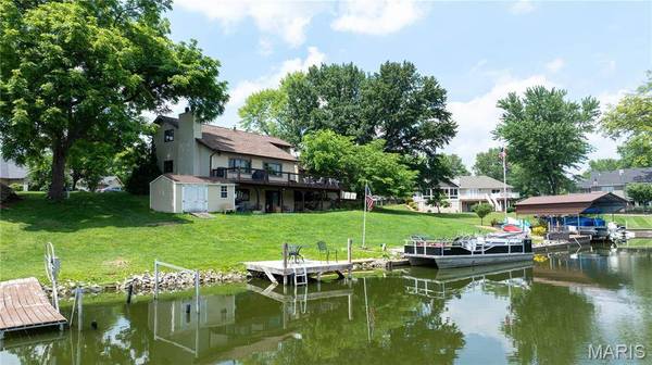 360 Wanda DR, Edwardsville, IL 62025