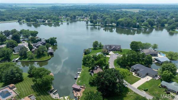 360 Wanda DR, Edwardsville, IL 62025