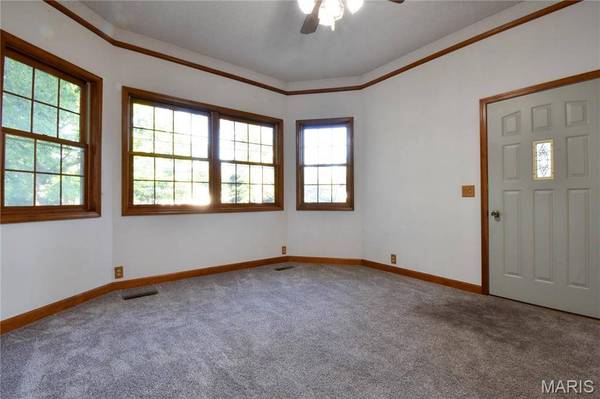 517 N Laurel ST, Staunton, IL 62088