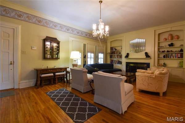 821 N Madison ST, Litchfield, IL 62056