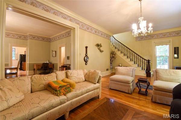 821 N Madison ST, Litchfield, IL 62056