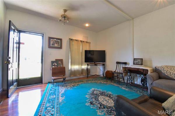 418 E Elm ST, Gillespie, IL 62033