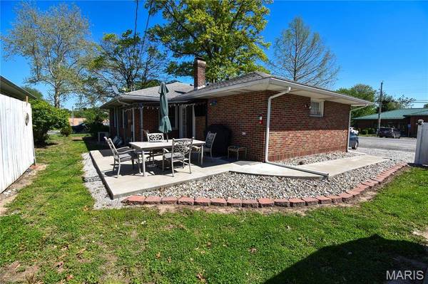 100 N Franklin ST, Bunker Hill, IL 62014