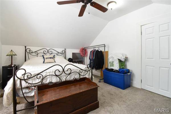 303 W 1st South ST, Mount Olive, IL 62069