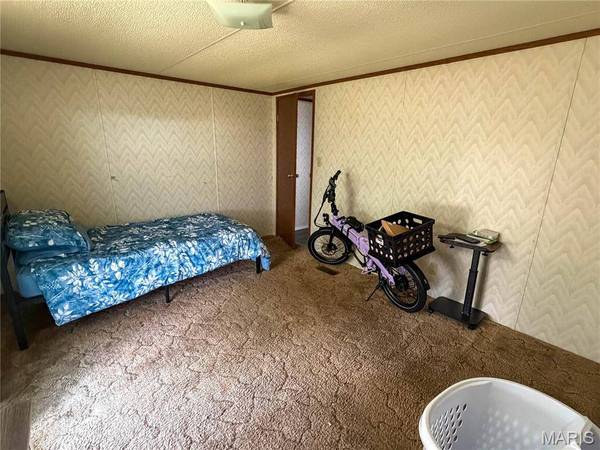 22574 Lake Westside LN, Jerseyville, IL 62052