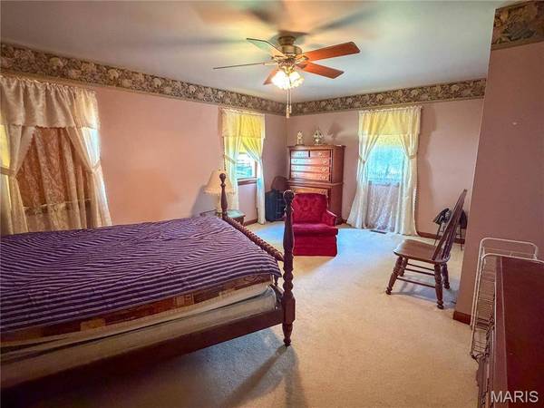 100 Fisher AVE, Sawyerville, IL 62085
