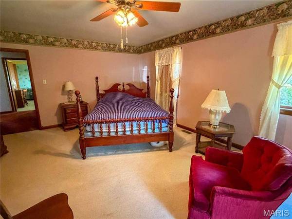 100 Fisher AVE, Sawyerville, IL 62085
