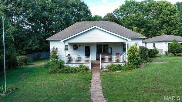 100 Fisher AVE