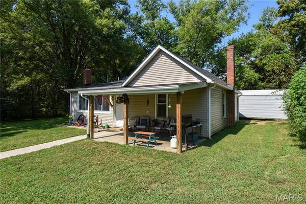 15275 Shipman RD, Carlinville, IL 62626