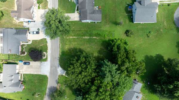 1590 Su Twan Drive, Worden, IL