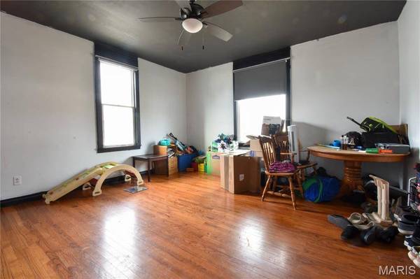 500 W 1st South ST, Mount Olive, IL 62069