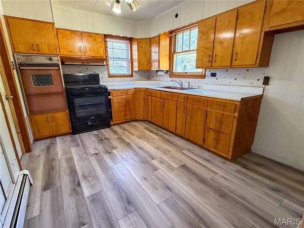 311 E 1st North ST, Mount Olive, IL 62069