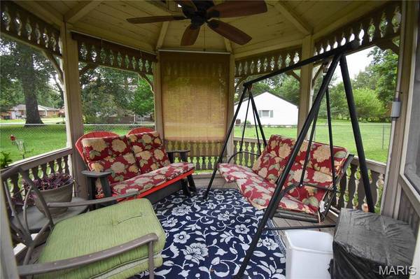 301 W 3rd North ST, Mount Olive, IL 62069