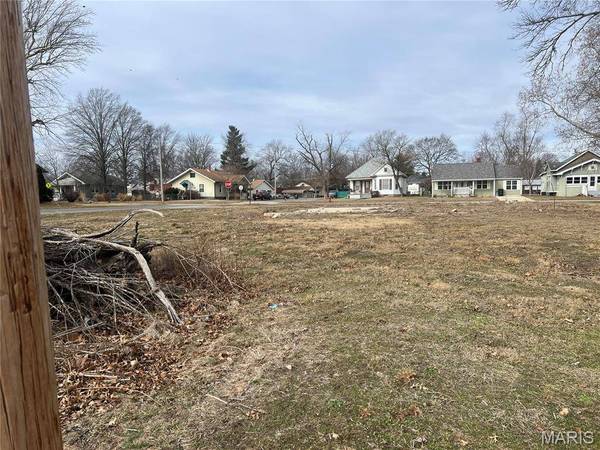 302 E Elm ST, Gillespie, IL 62033