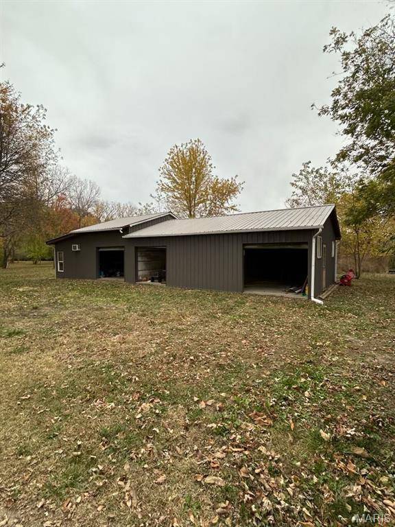 10198 S Old Route 66, Litchfield, IL 62056