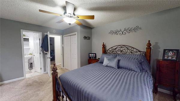 311 S Hibbard ST, Staunton, IL 62088