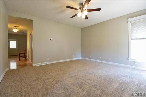 315 Irene ST, Staunton, IL 62088