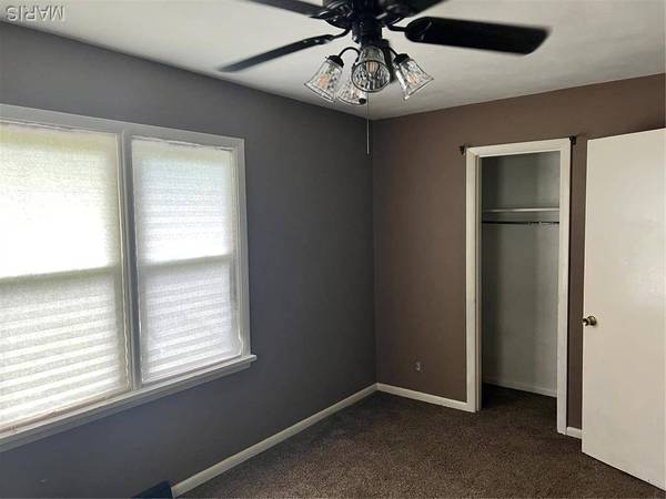 5007 Seiler RD, Dorsey, IL 62021