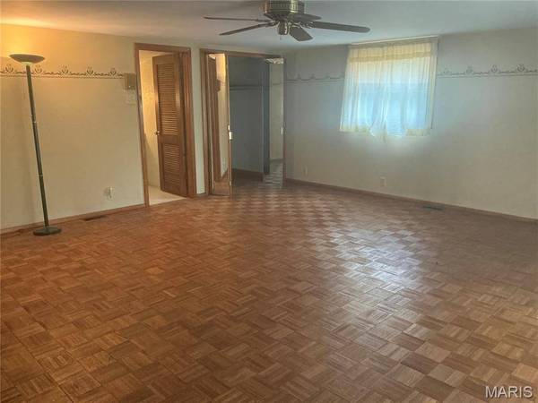 211 Edgar ST, Gillespie, IL 62033