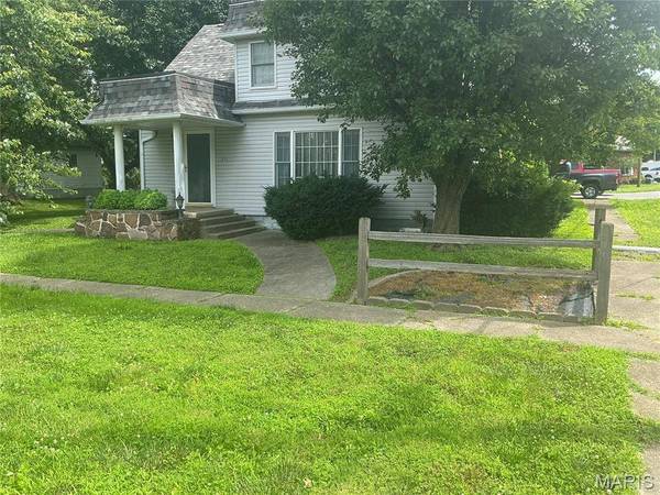 211 Edgar ST, Gillespie, IL 62033