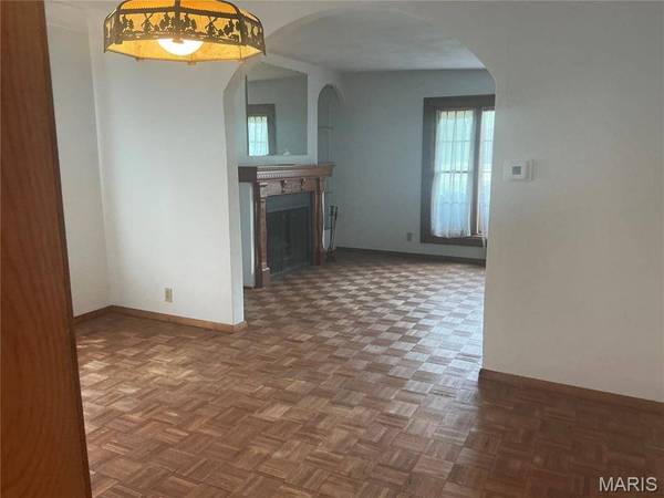 211 Edgar ST, Gillespie, IL 62033