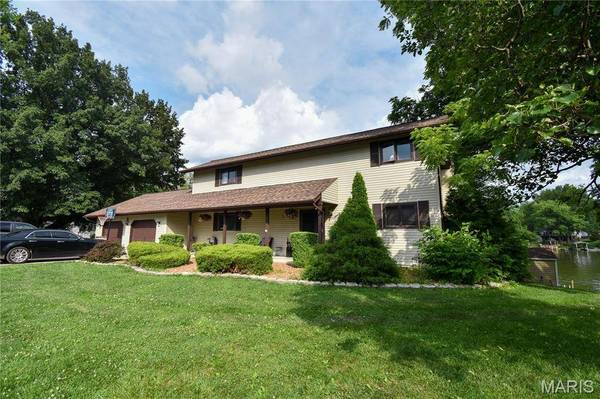 360 Wanda DR, Edwardsville, IL 62025