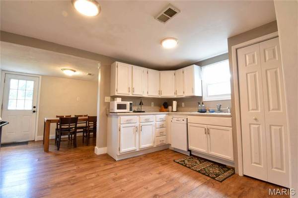 1109 W Corbin ST, Bethalto, IL 62010