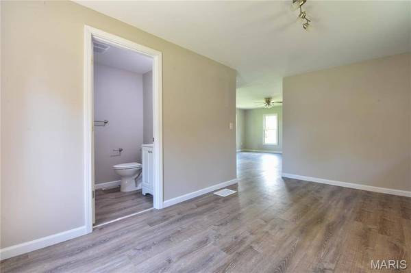 322 E 4th ST, Staunton, IL 62088