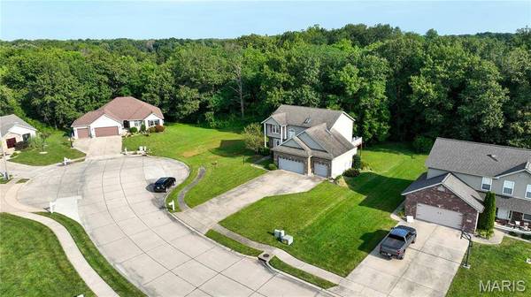 1059 Wolf Creek CT, Staunton, IL 62088