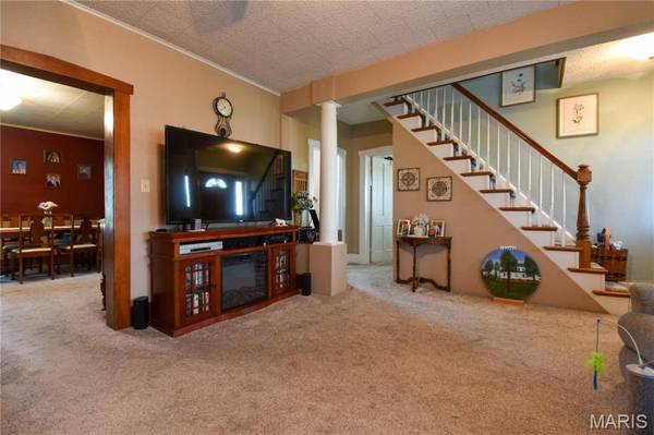 8221 State Route 4, Staunton, IL 62088