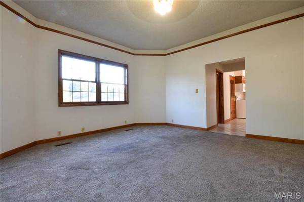 517 N Laurel ST, Staunton, IL 62088