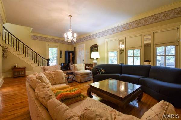 821 N Madison ST, Litchfield, IL 62056