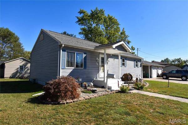 301 Laura ST, Gillespie, IL 62033