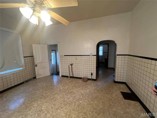 301 E 7th North ST, Mount Olive, IL 62069