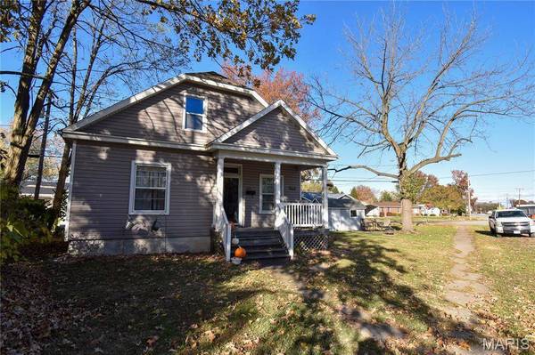 619 E Main ST, Staunton, IL 62088