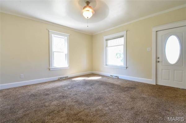 500 Benton ST, Mount Olive, IL 62069