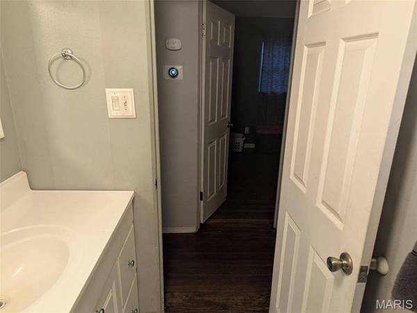 2605 Angela DR, Granite City, IL 62040