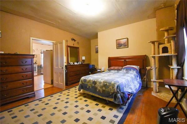 200 W Garrison ST, Gillespie, IL 62033