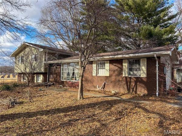 109 Maple ST, Benld, IL 62009